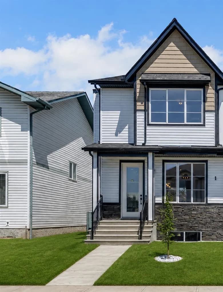 Semi Detached (Half Duplex)