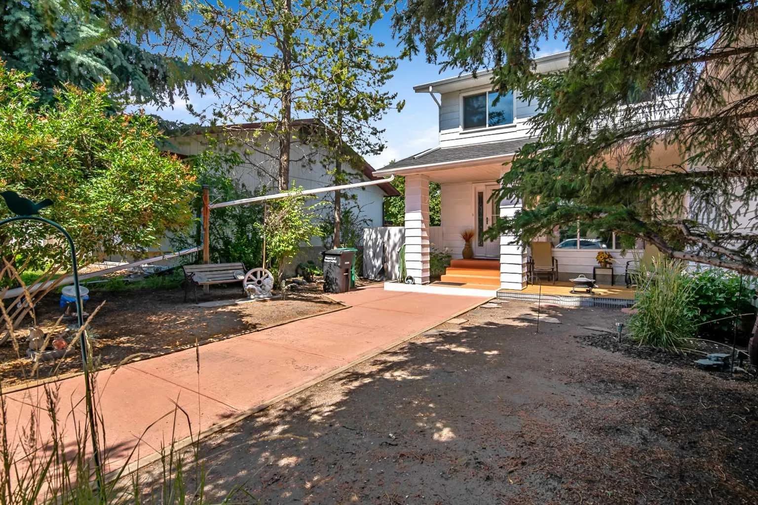 Semi Detached (Half Duplex)