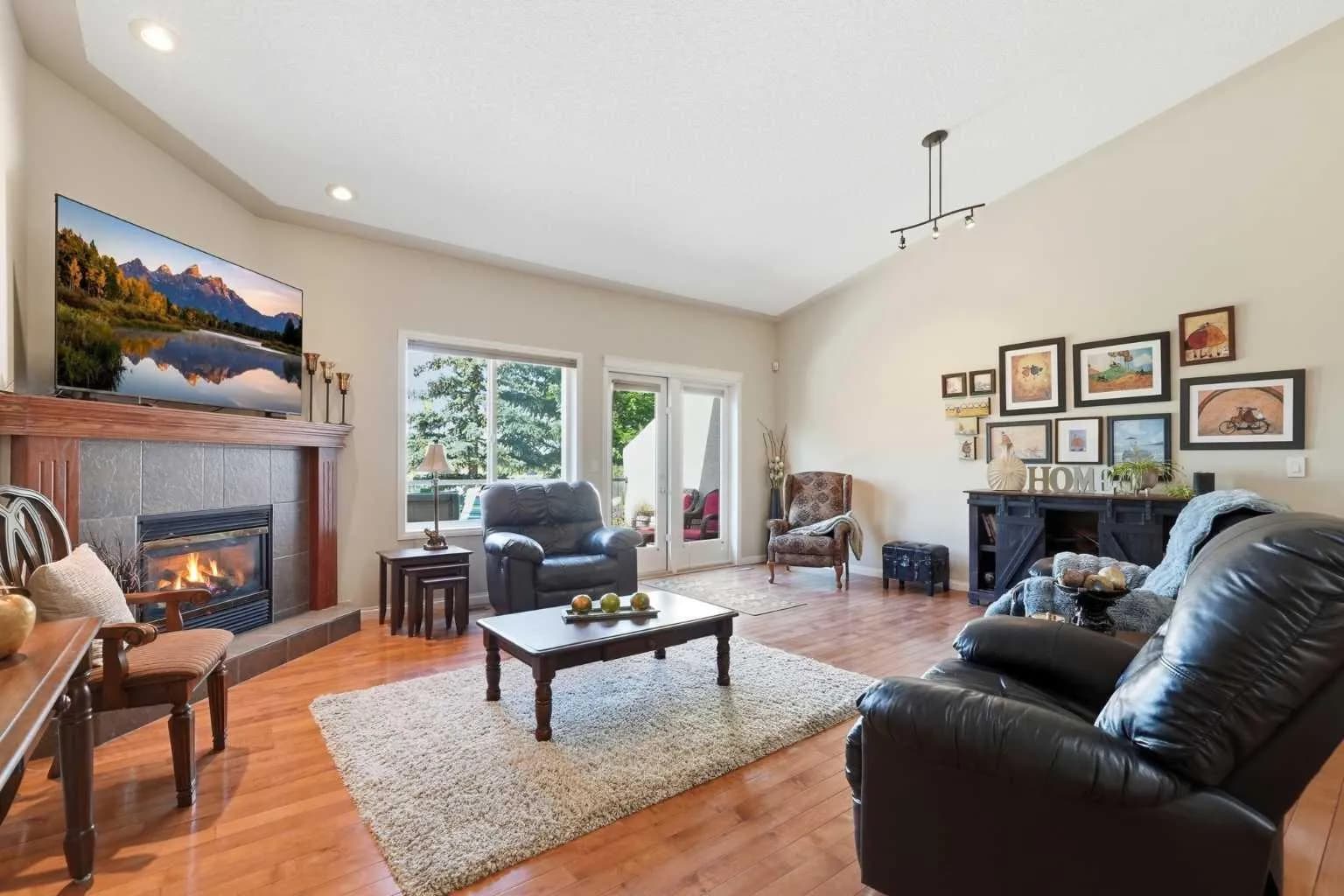 Semi Detached (Half Duplex)