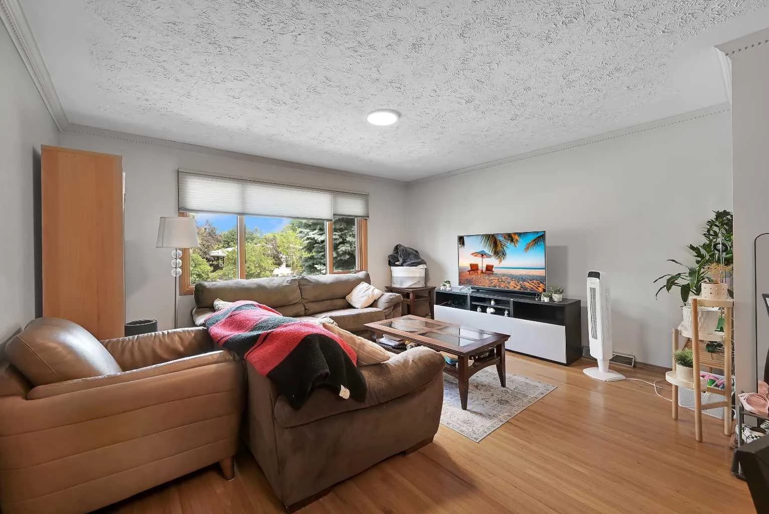 Semi Detached (Half Duplex)