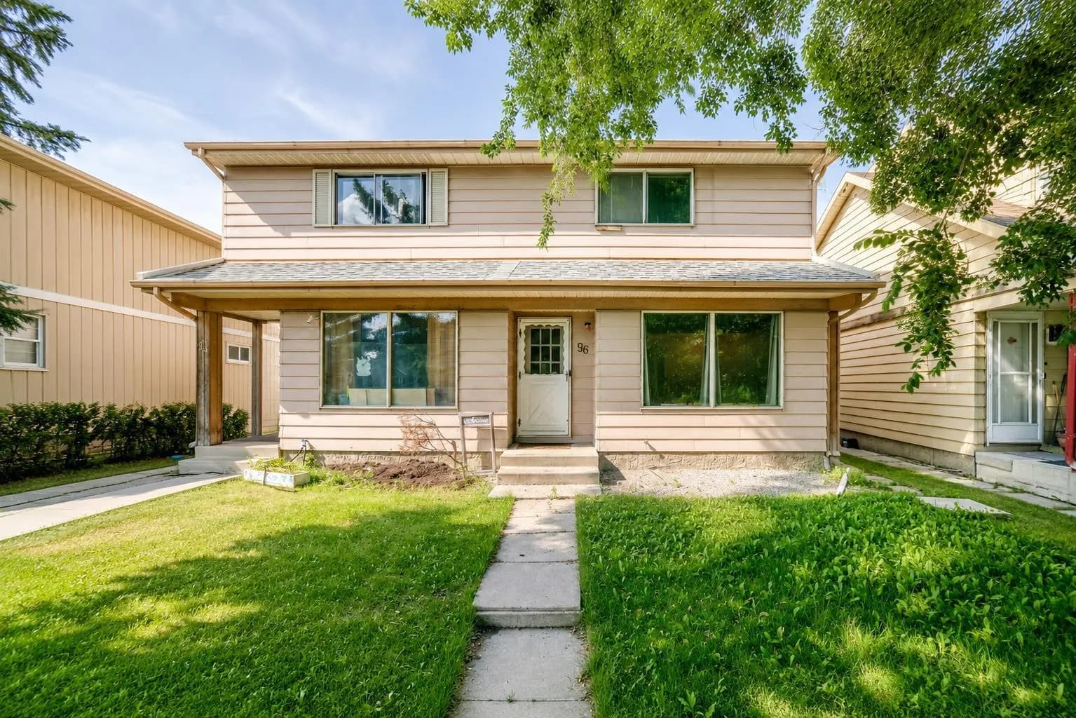 Semi Detached (Half Duplex)