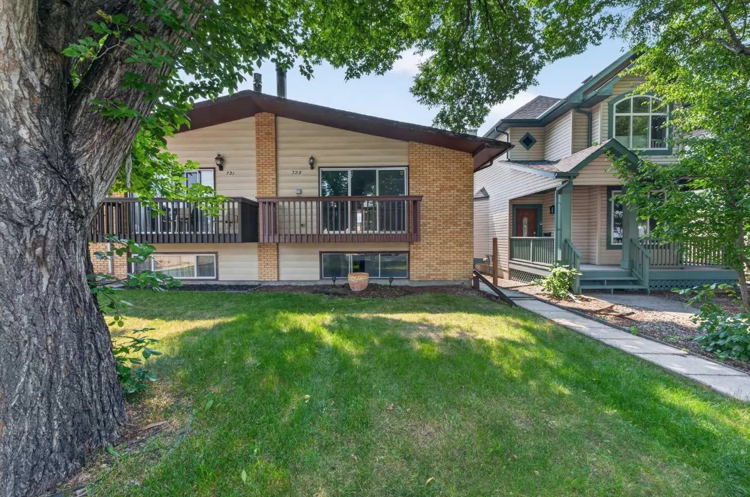 Semi Detached (Half Duplex)