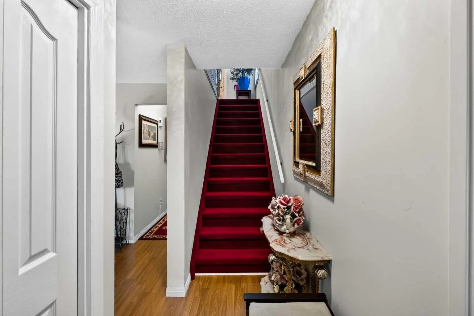Semi Detached (Half Duplex)