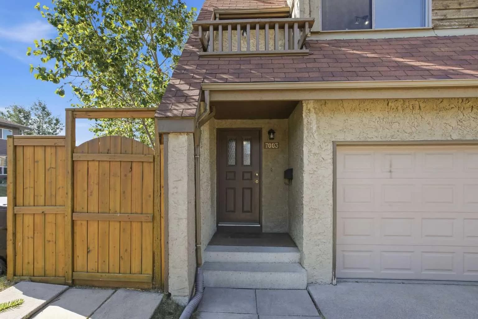 Semi Detached (Half Duplex)