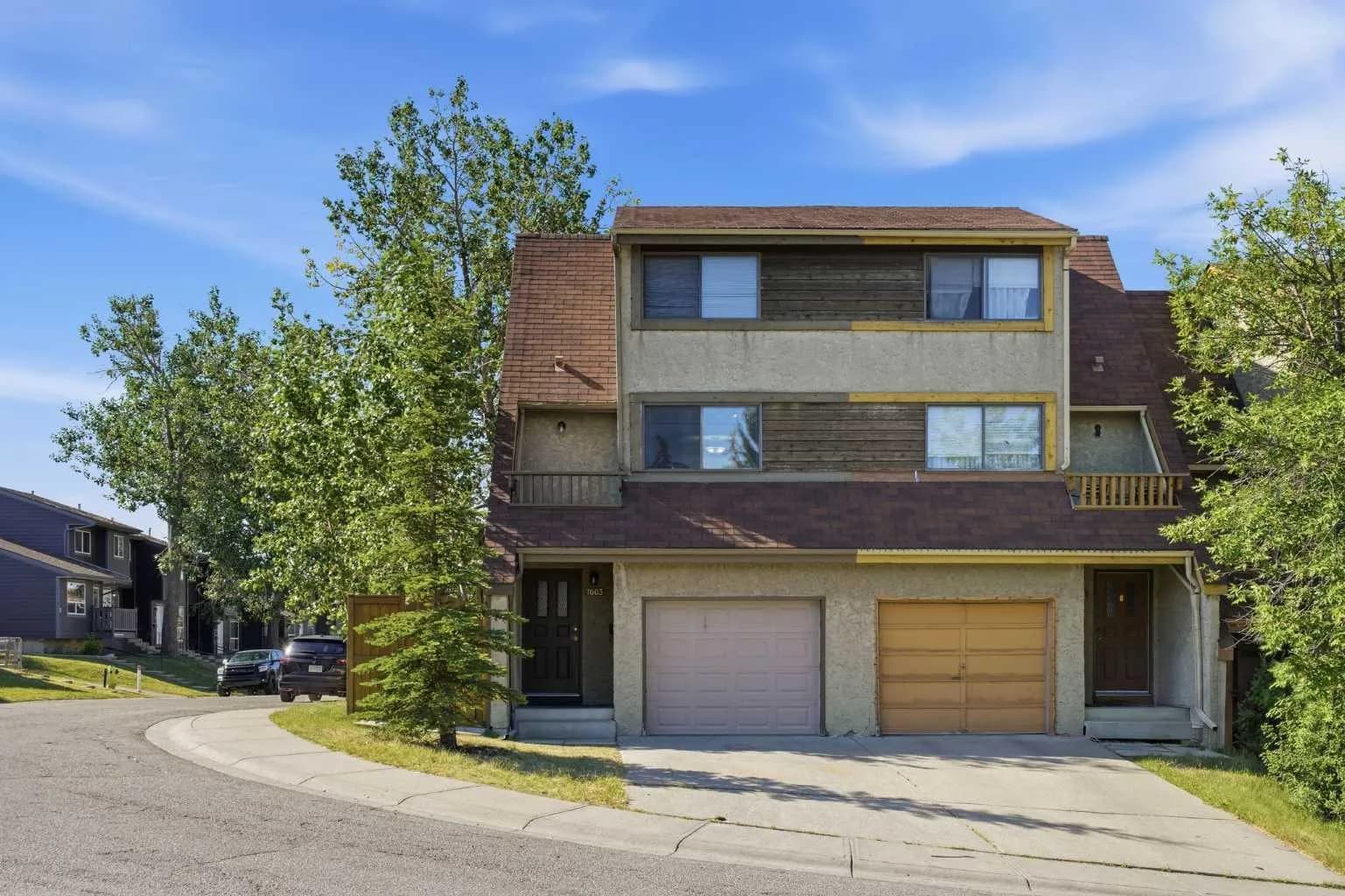 Semi Detached (Half Duplex)