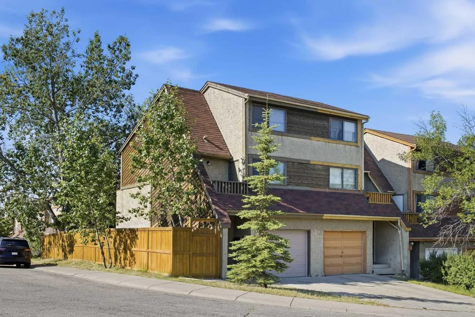 Semi Detached (Half Duplex)