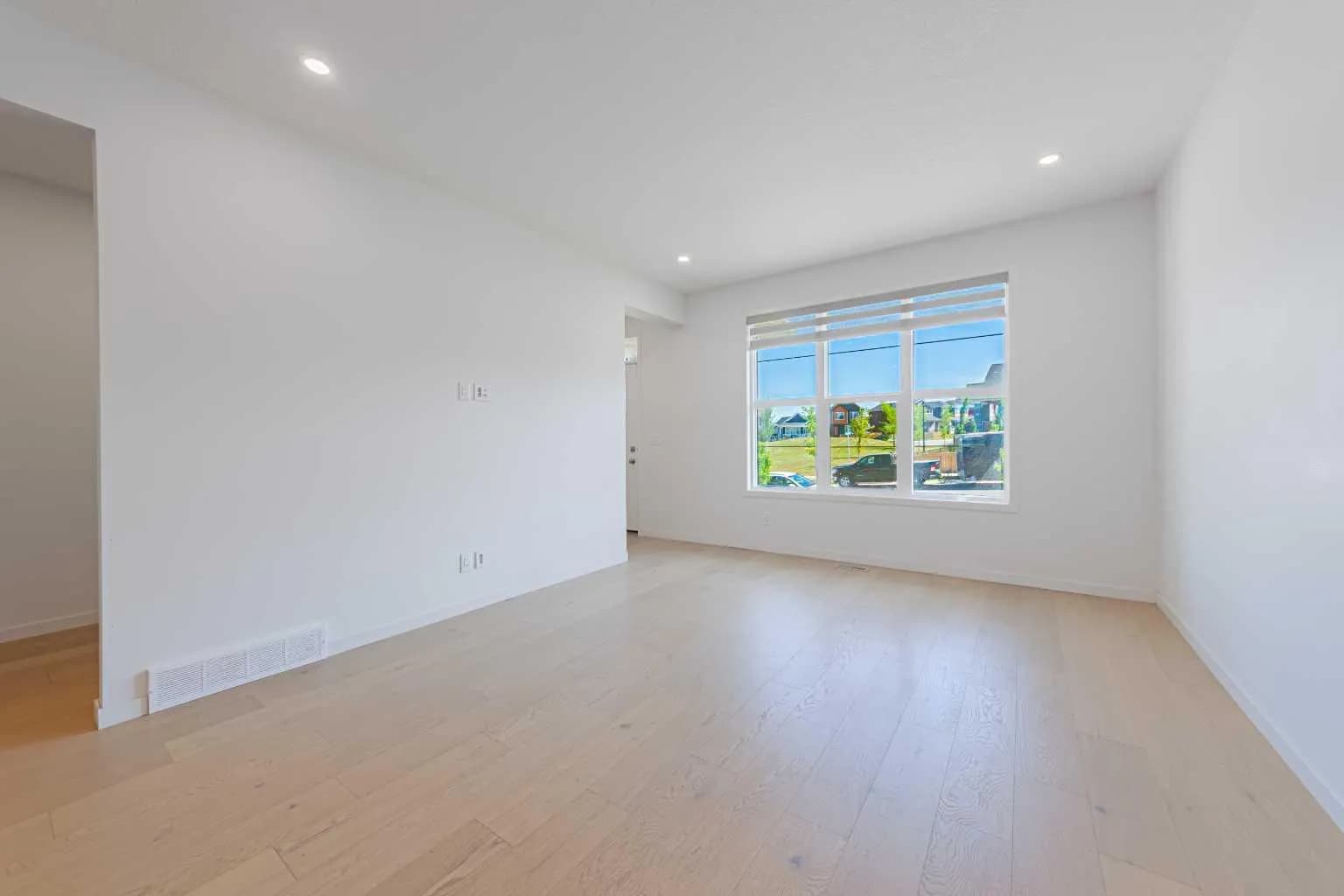 Semi Detached (Half Duplex)