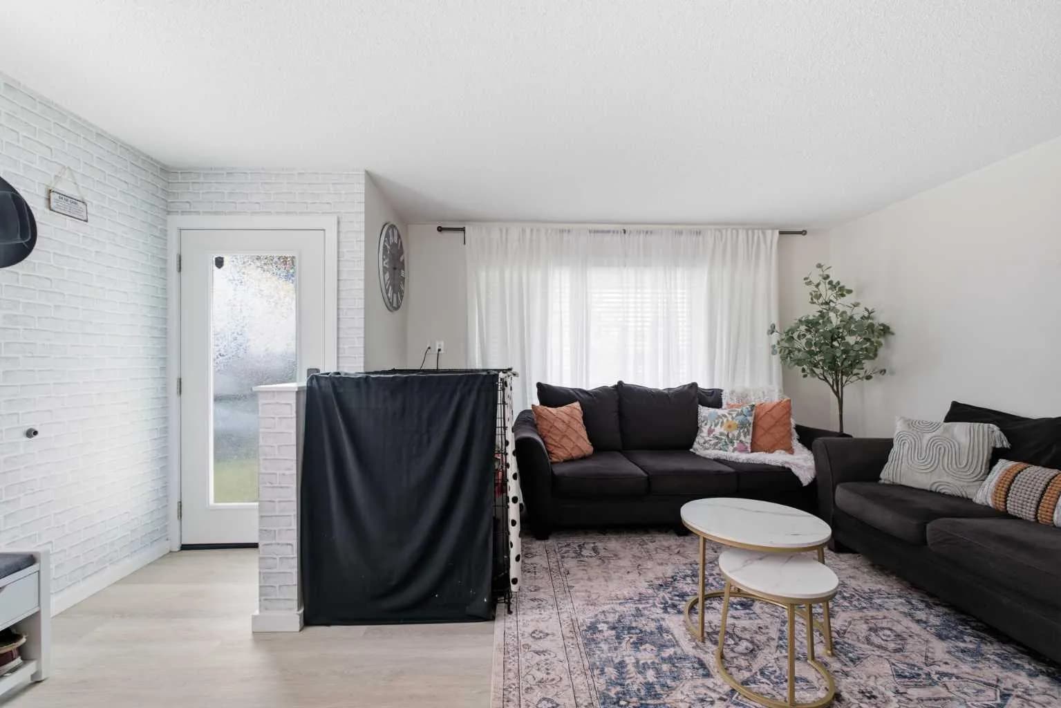 Semi Detached (Half Duplex)