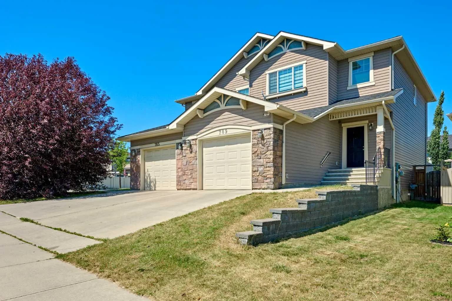 Semi Detached (Half Duplex)
