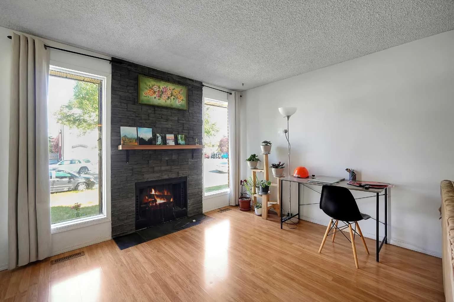 Semi Detached (Half Duplex)