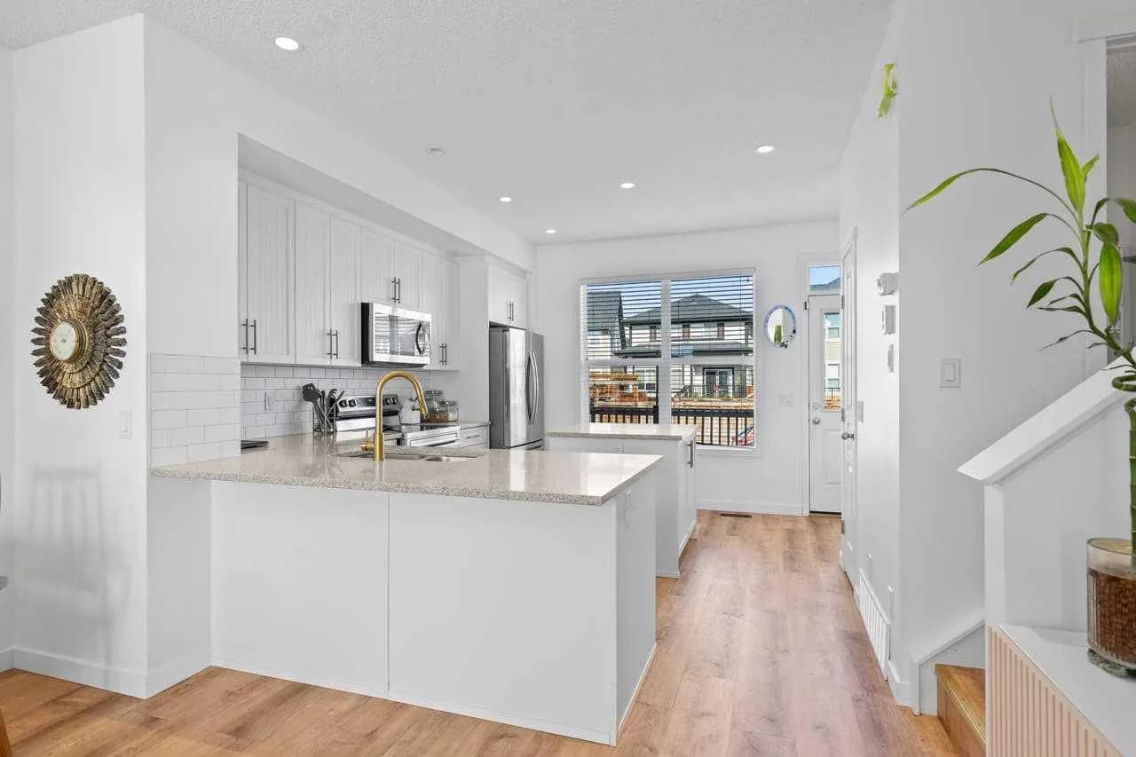 Semi Detached (Half Duplex)
