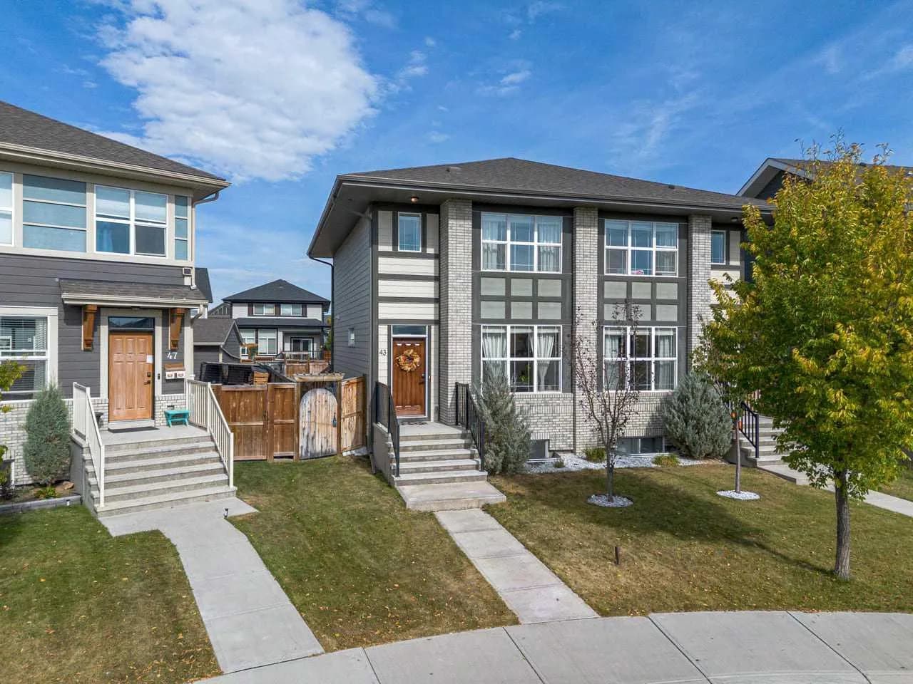 Semi Detached (Half Duplex)