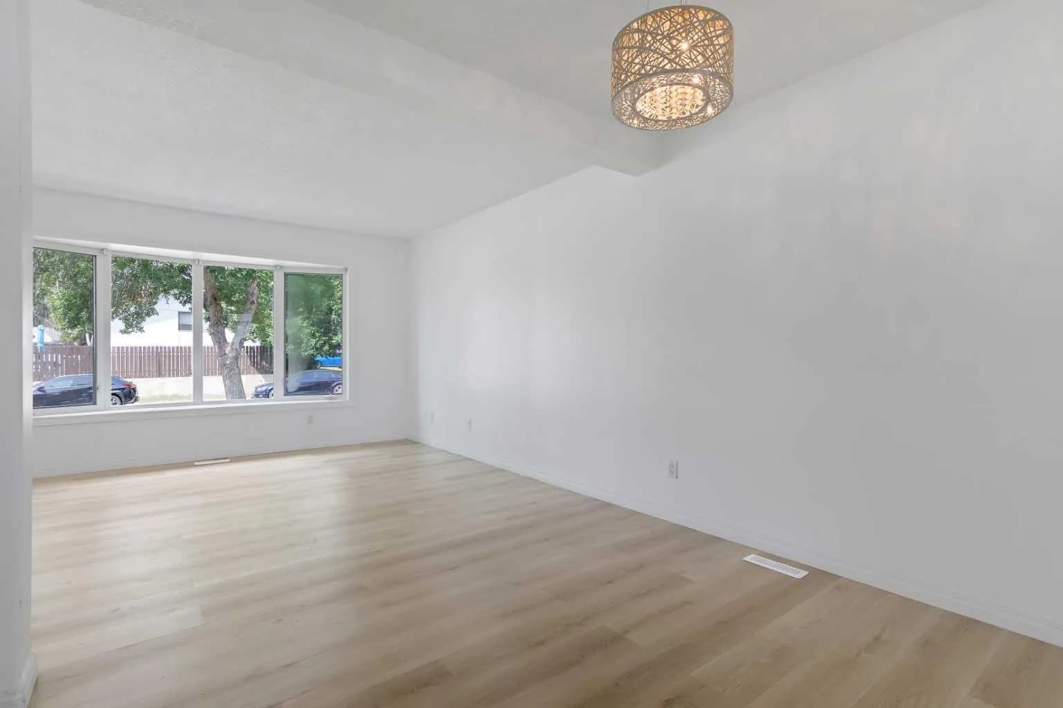 Semi Detached (Half Duplex)