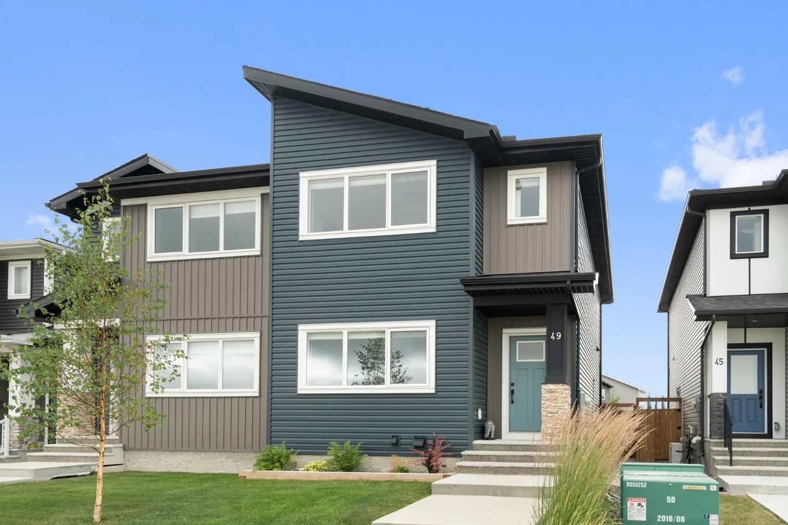 Semi Detached (Half Duplex)