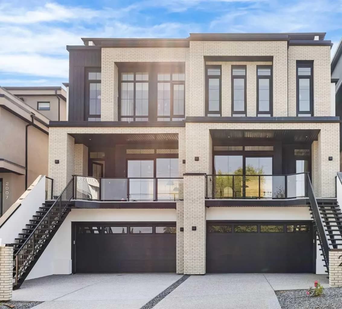 Semi Detached (Half Duplex)
