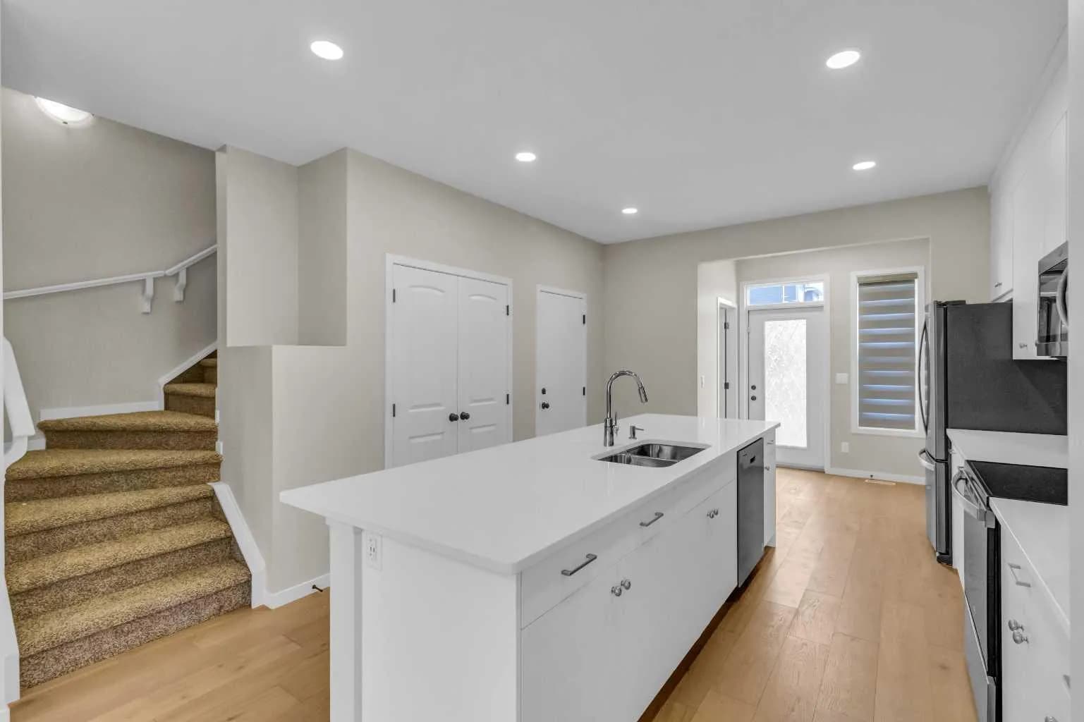 Semi Detached (Half Duplex)