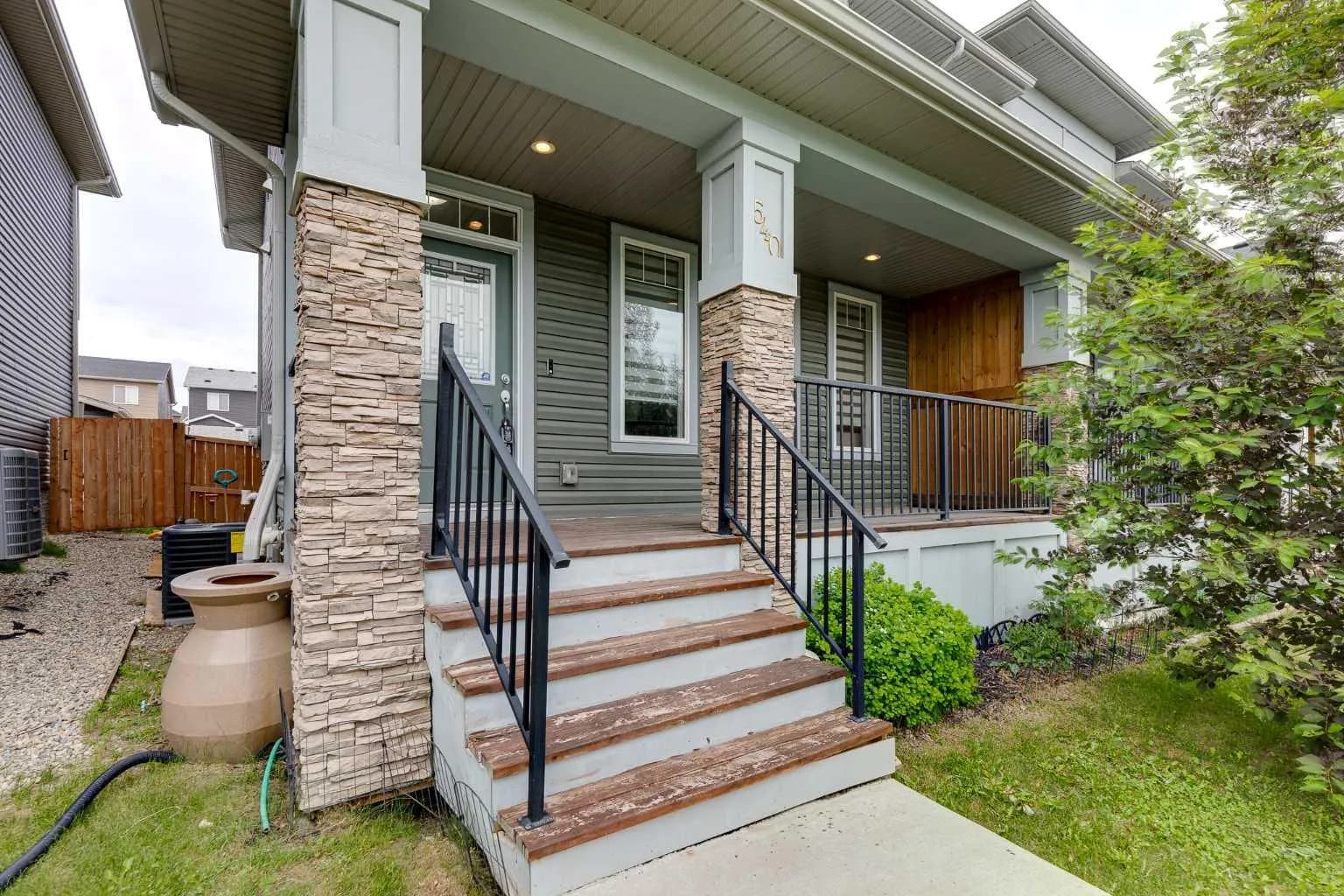 Semi Detached (Half Duplex)