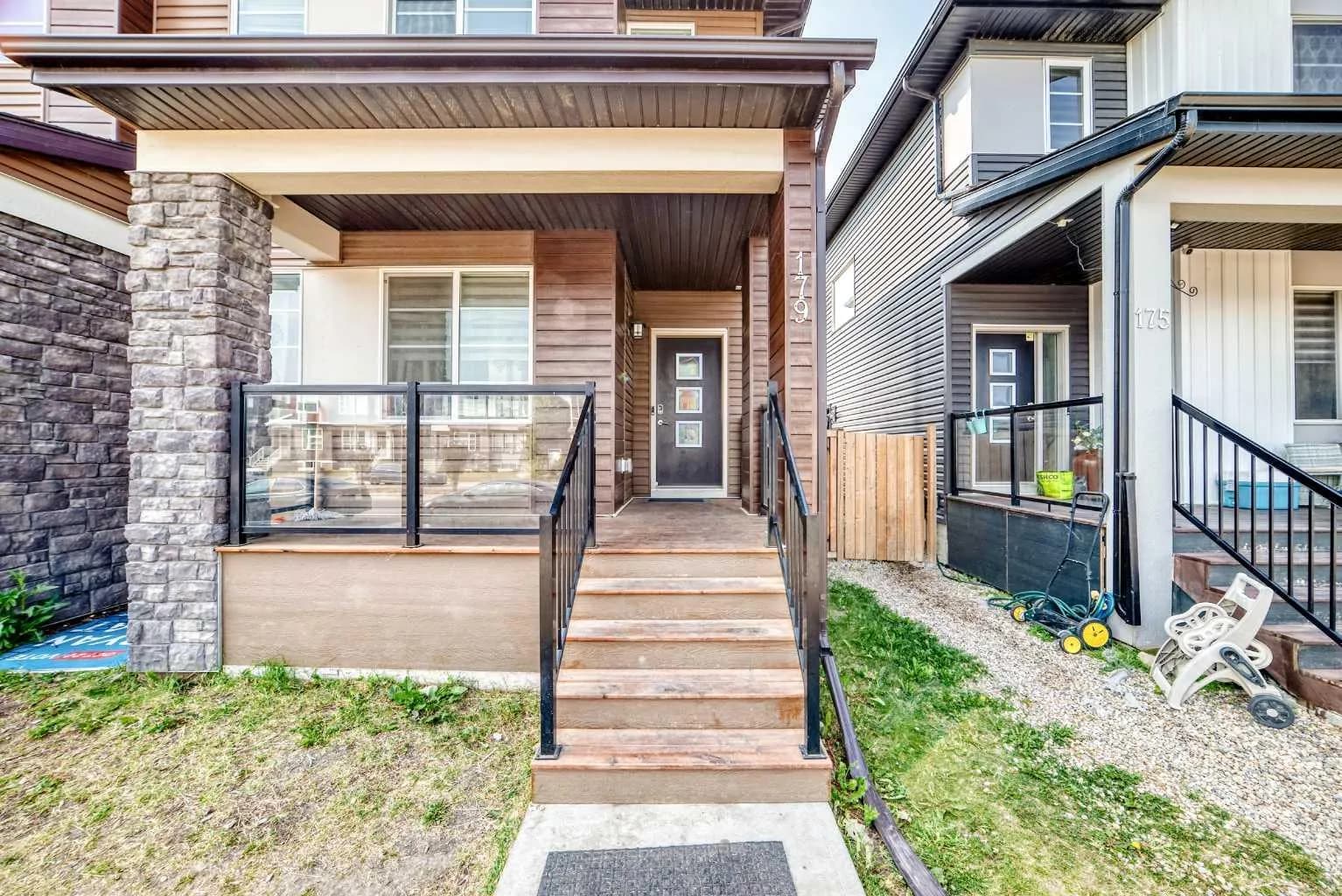 Semi Detached (Half Duplex)