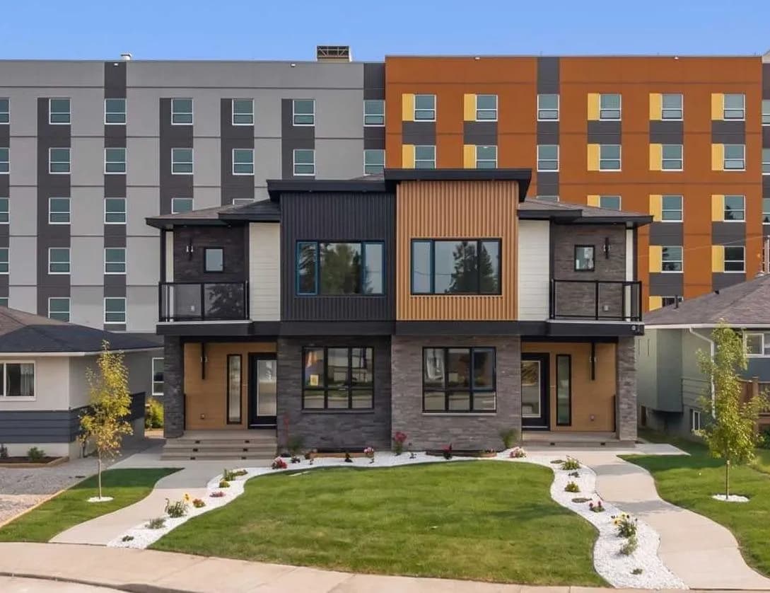 Semi Detached (Half Duplex)