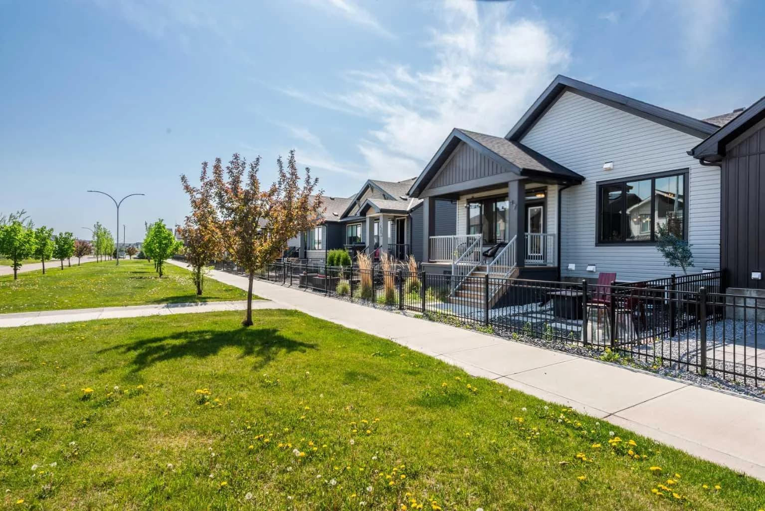 Semi Detached (Half Duplex)