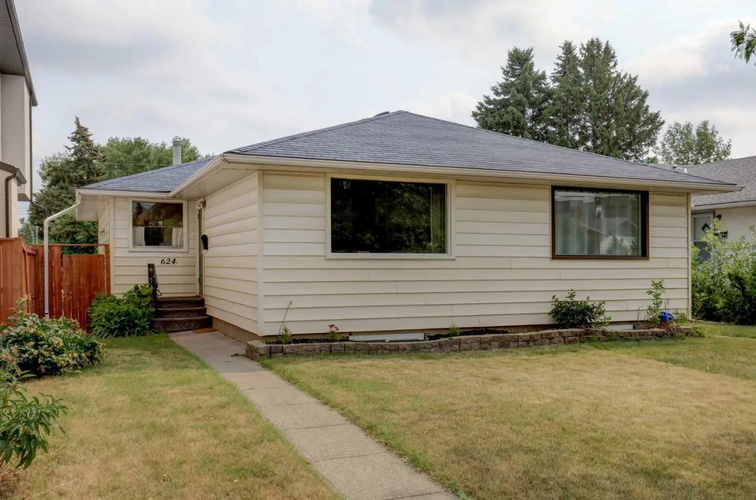 Semi Detached (Half Duplex)