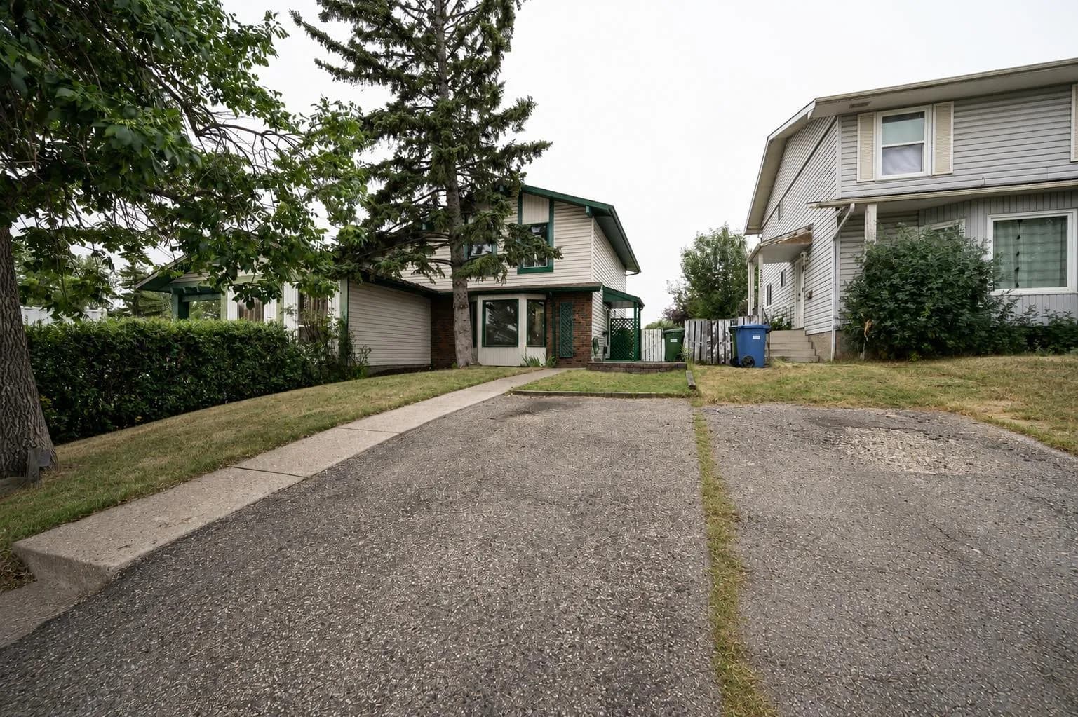 Semi Detached (Half Duplex)