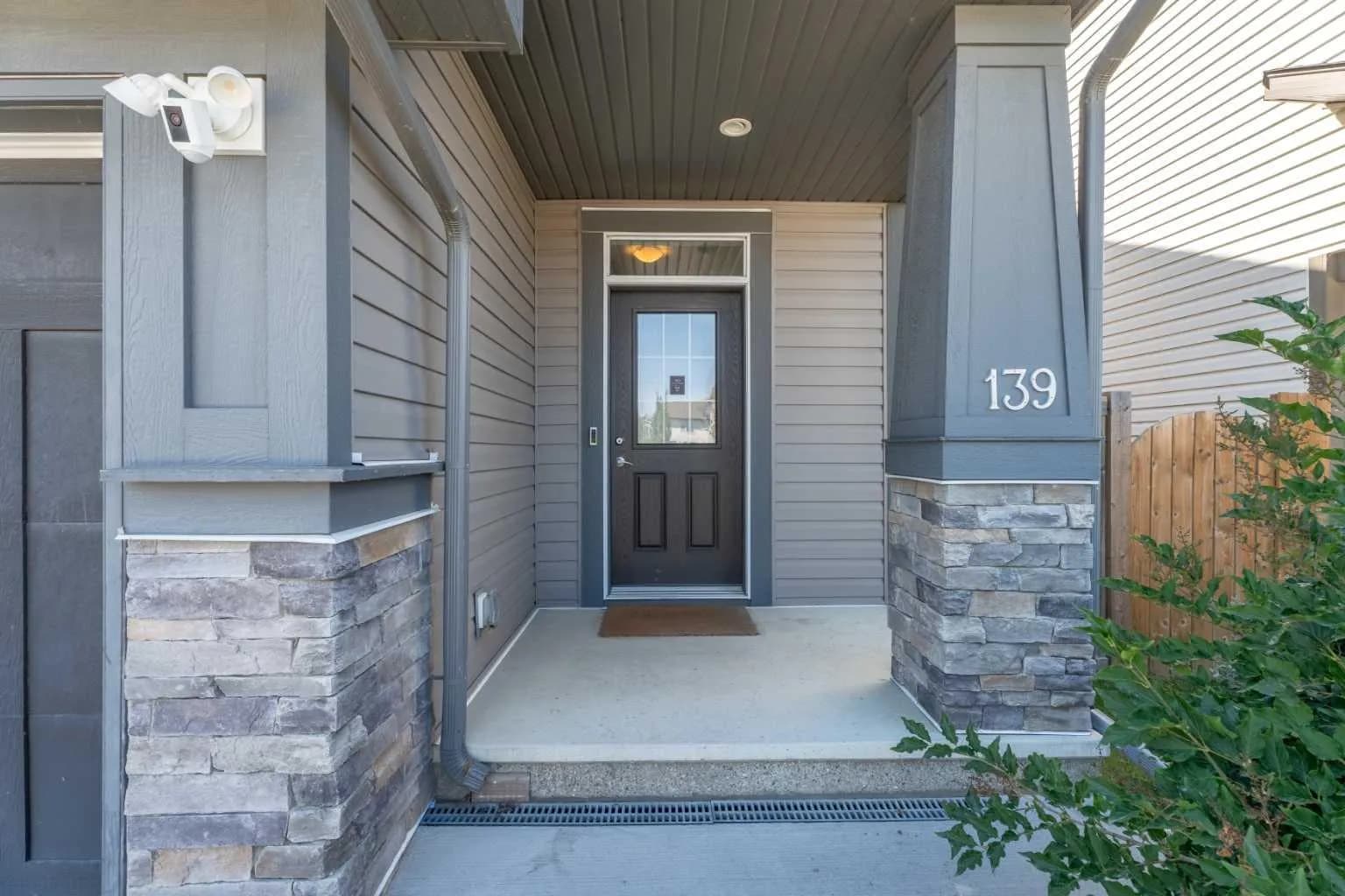 Semi Detached (Half Duplex)