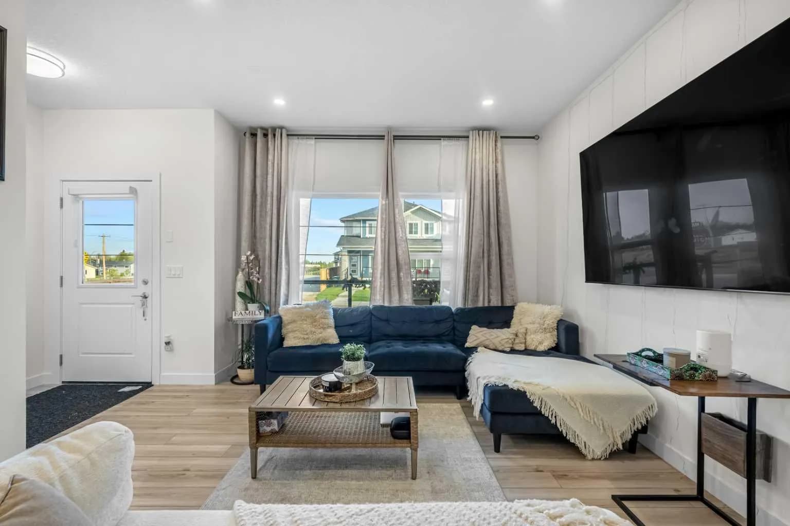 Semi Detached (Half Duplex)