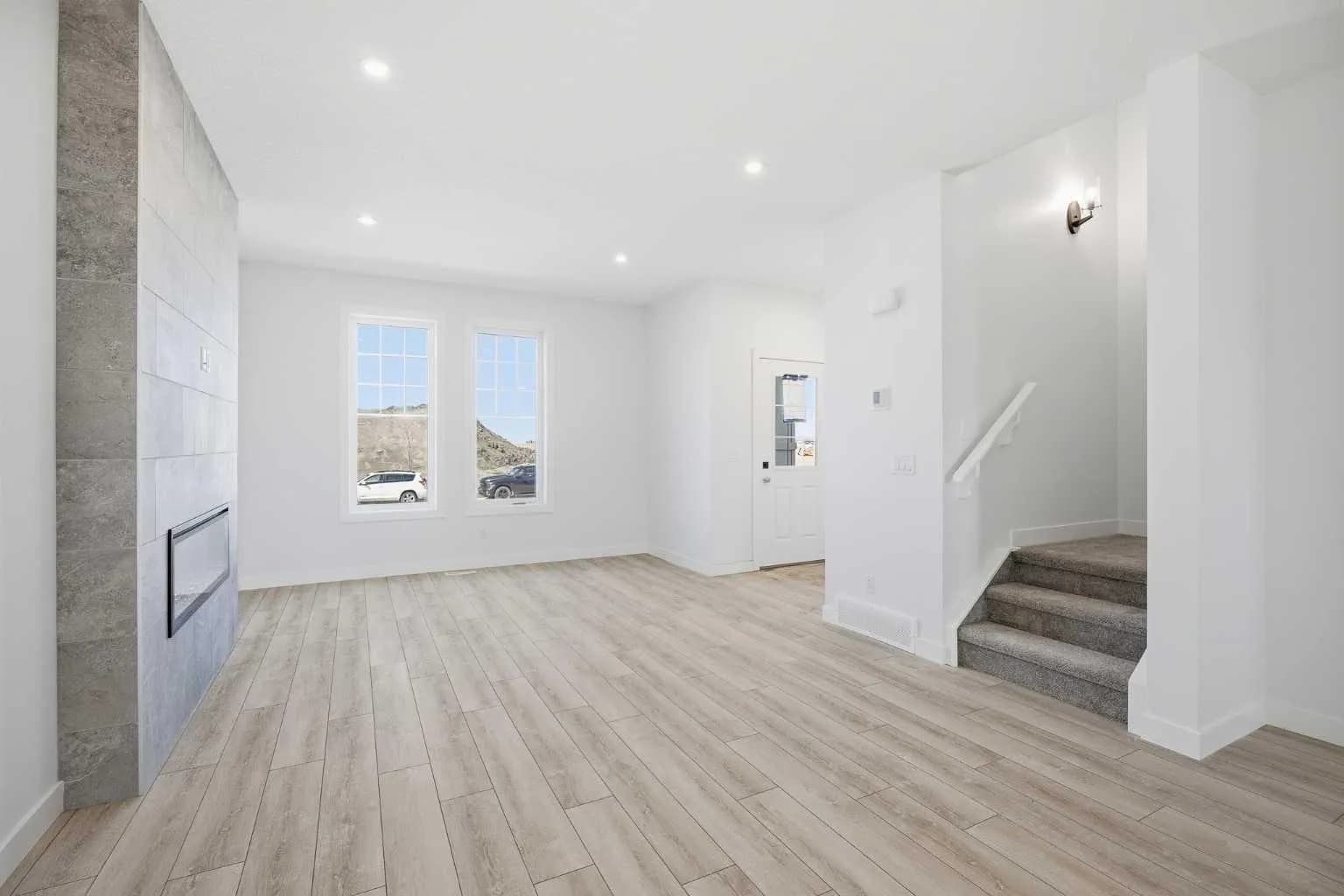 Semi Detached (Half Duplex)