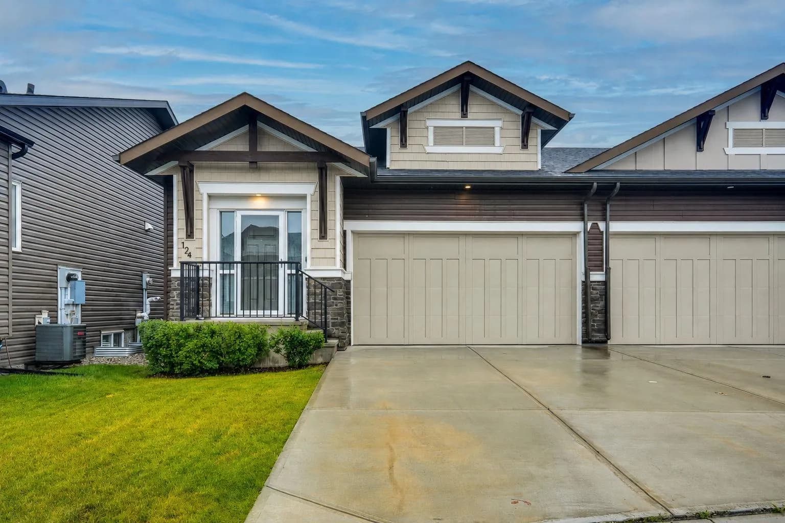 Semi Detached (Half Duplex)
