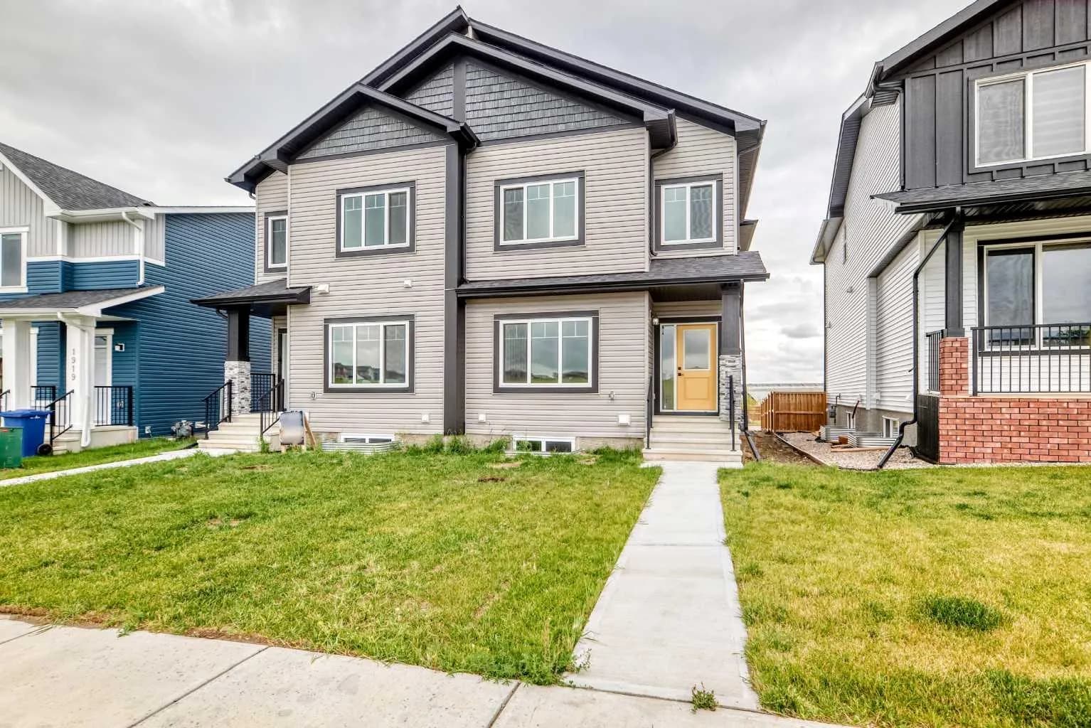 Semi Detached (Half Duplex)