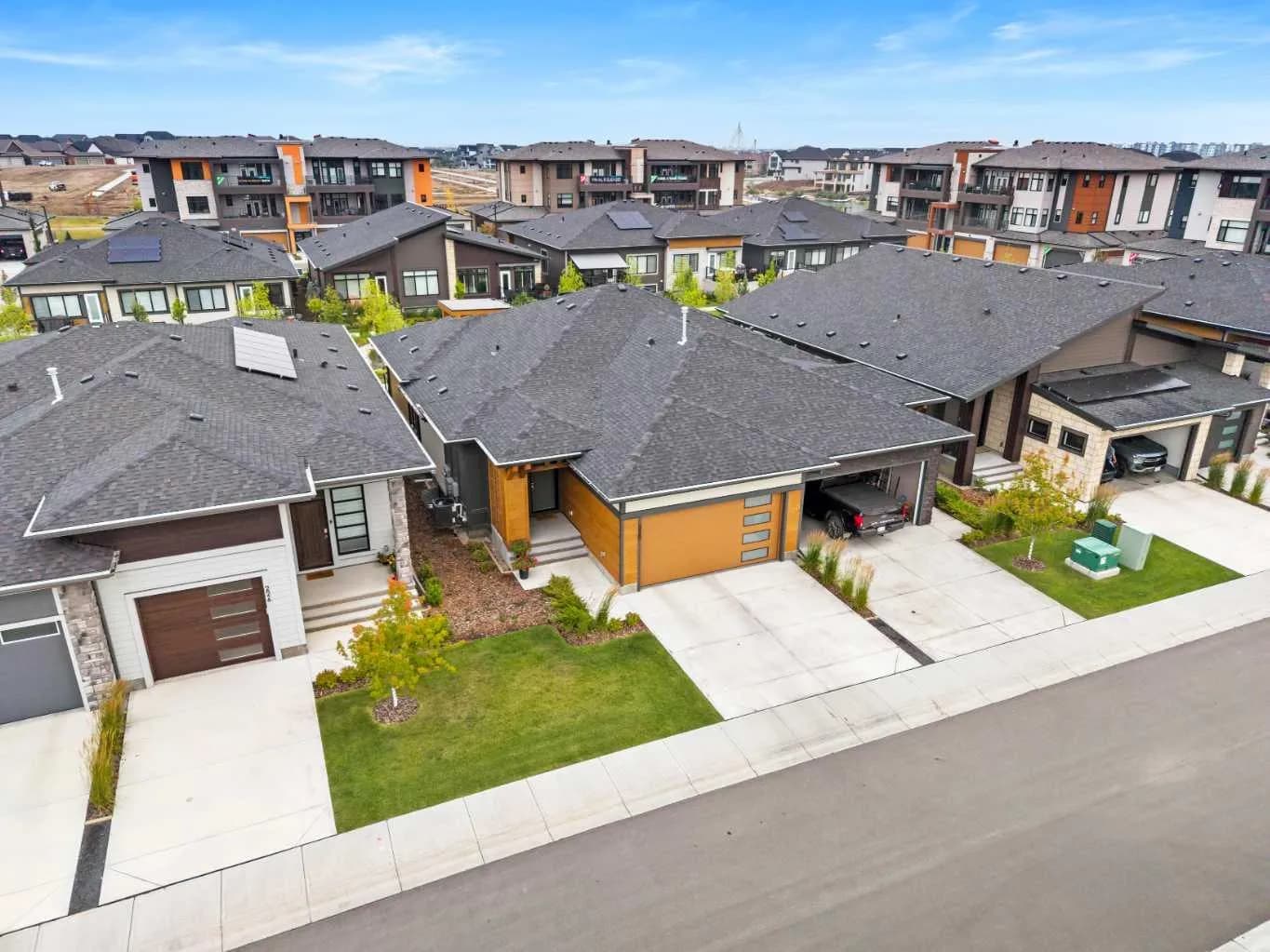 Semi Detached (Half Duplex)