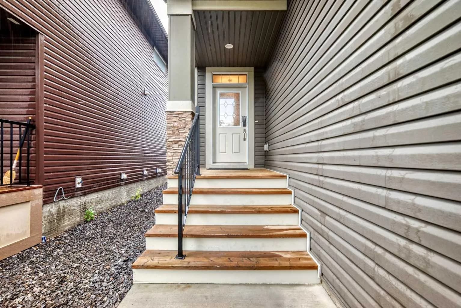 Semi Detached (Half Duplex)