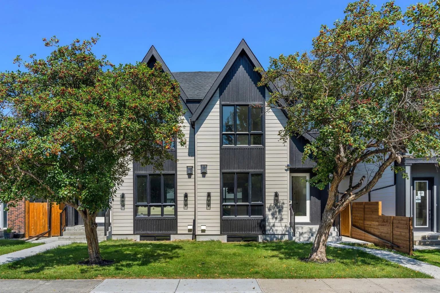 Semi Detached (Half Duplex)