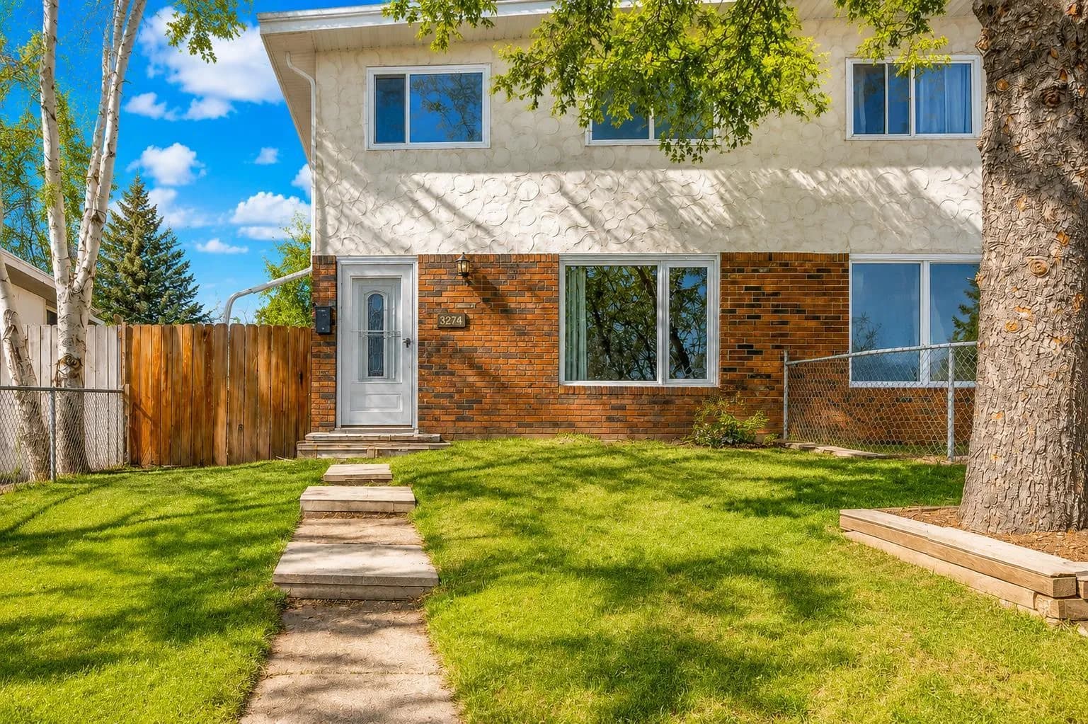 Semi Detached (Half Duplex)