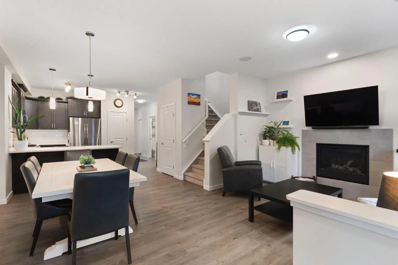 Semi Detached (Half Duplex)
