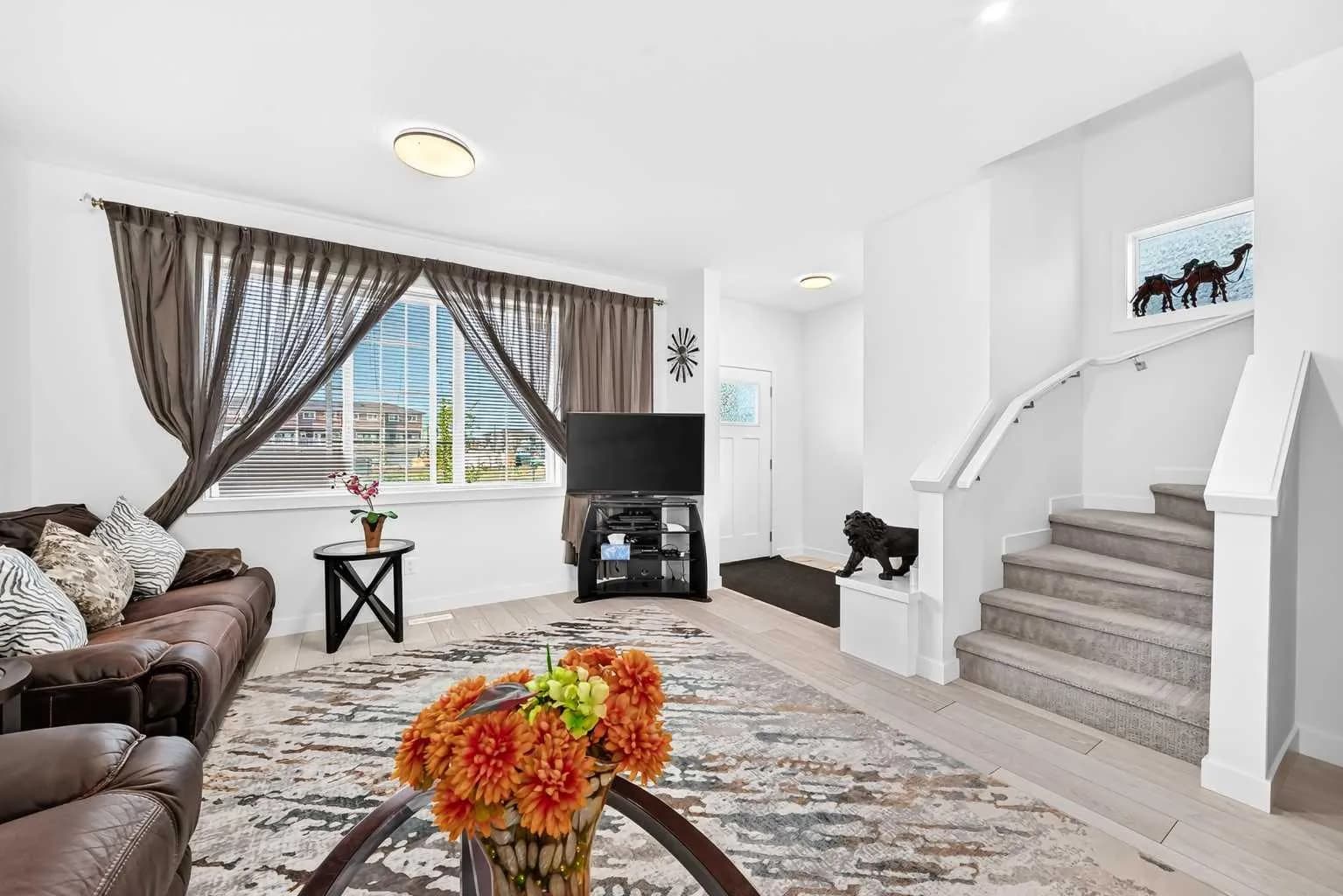 Semi Detached (Half Duplex)