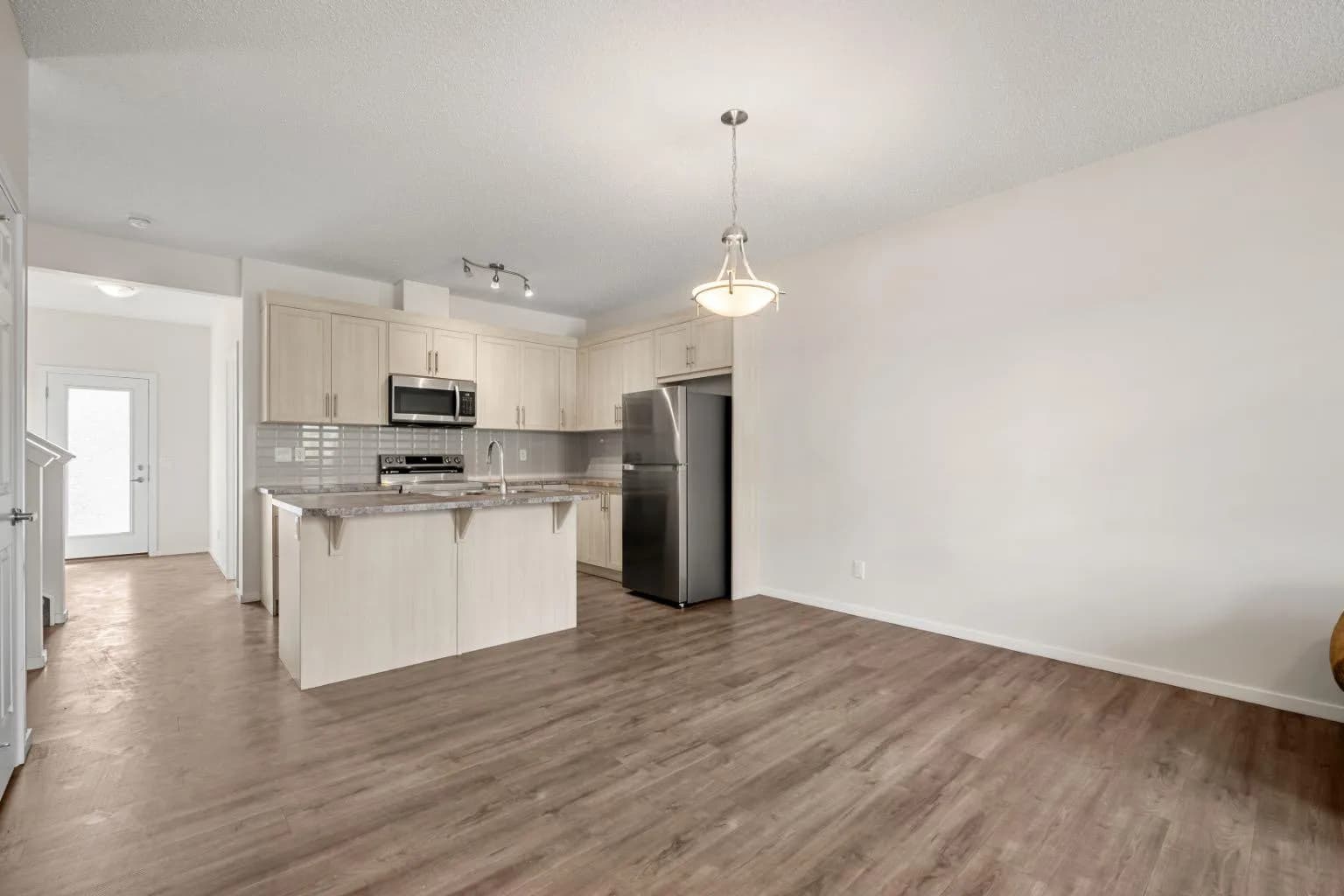 Semi Detached (Half Duplex)