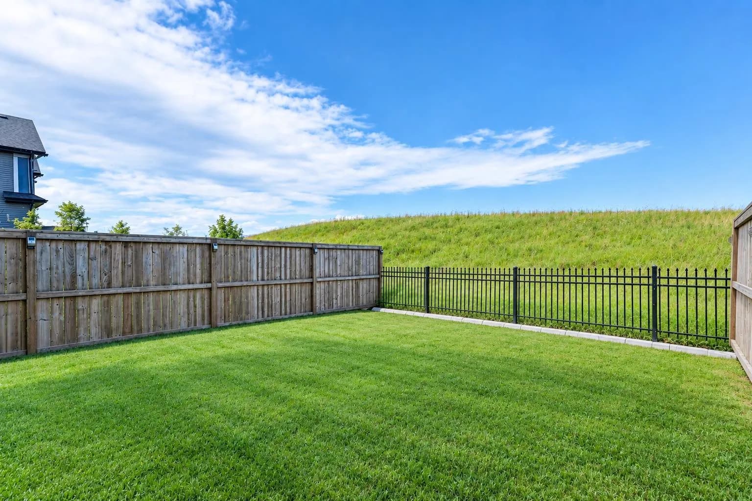 Semi Detached (Half Duplex)