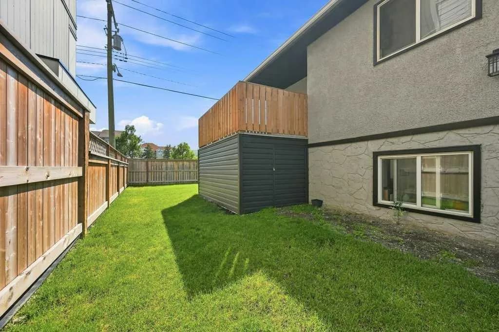 Semi Detached (Half Duplex)