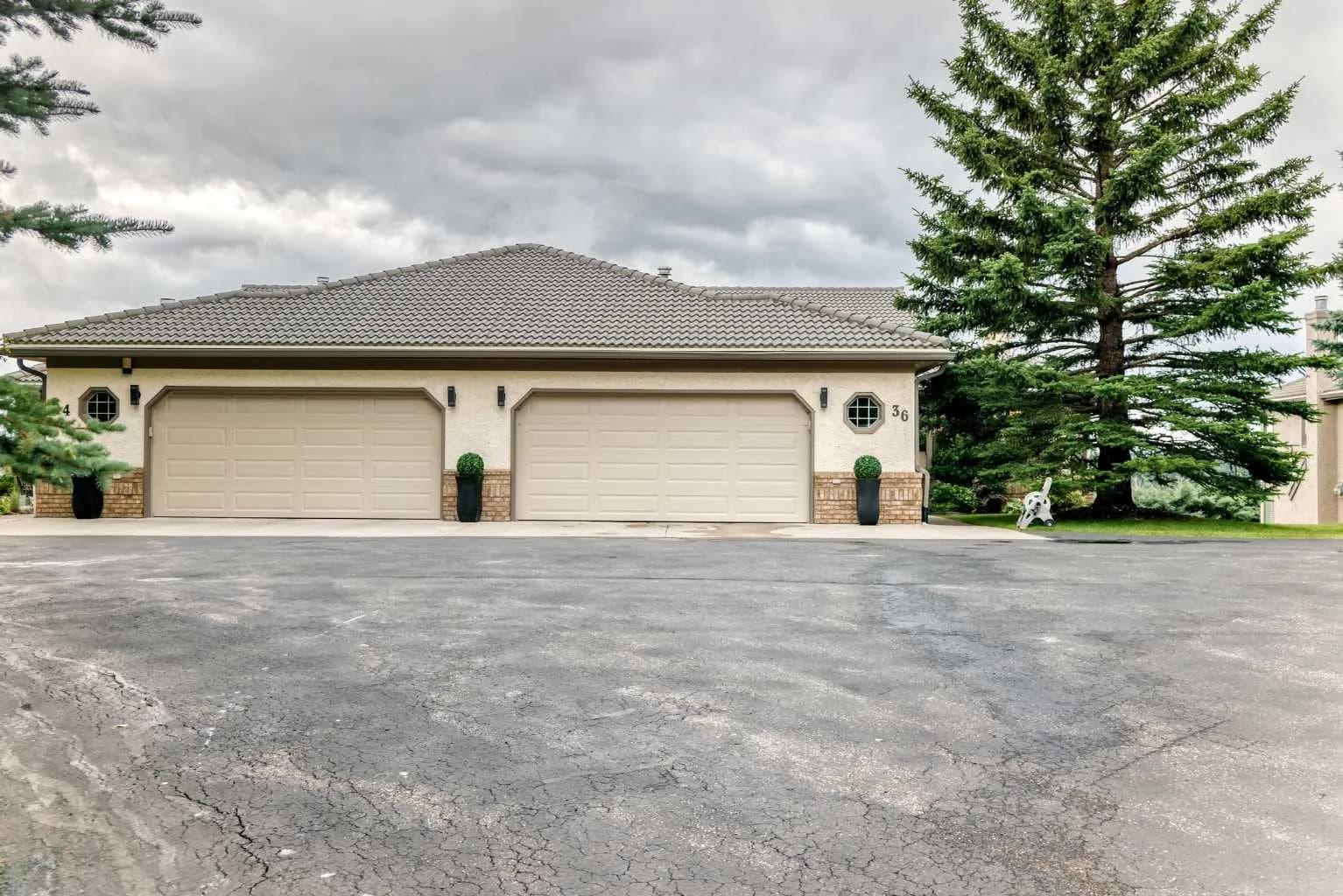 Semi Detached (Half Duplex)