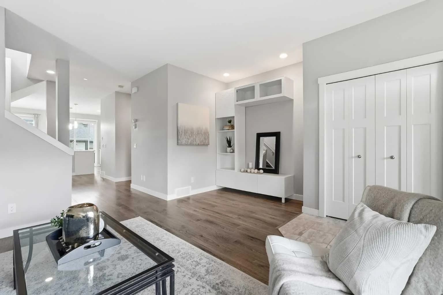 Semi Detached (Half Duplex)