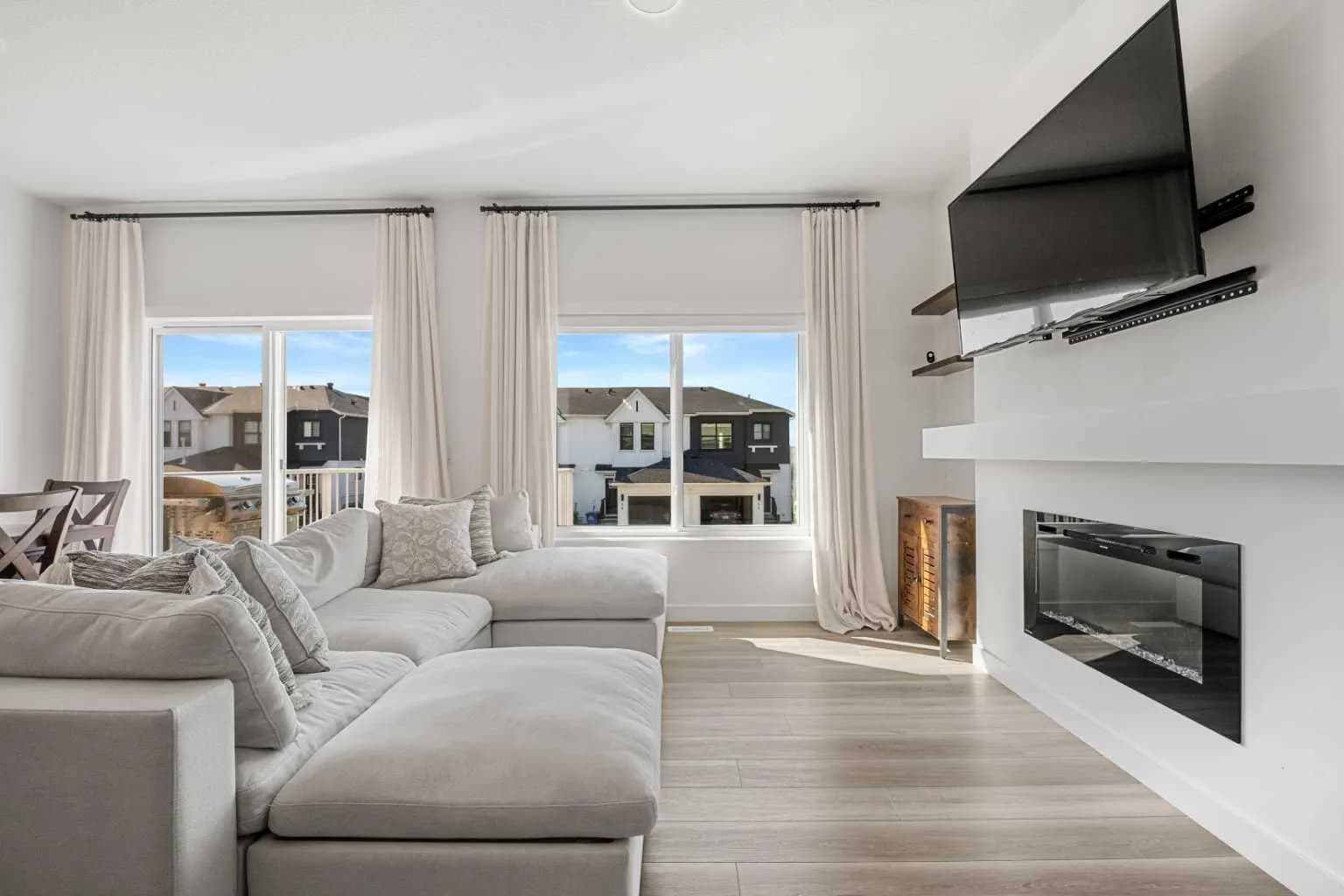 Semi Detached (Half Duplex)