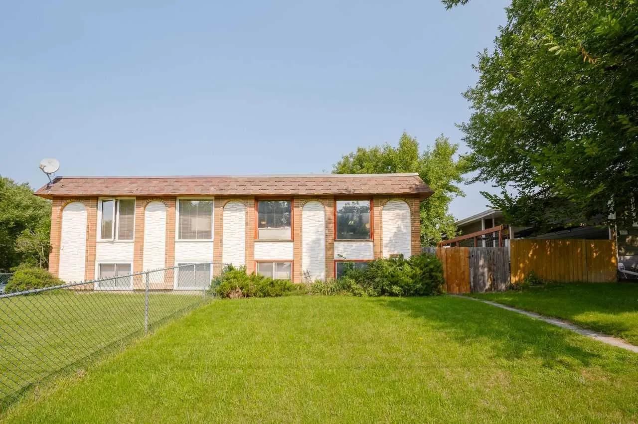 Semi Detached (Half Duplex)