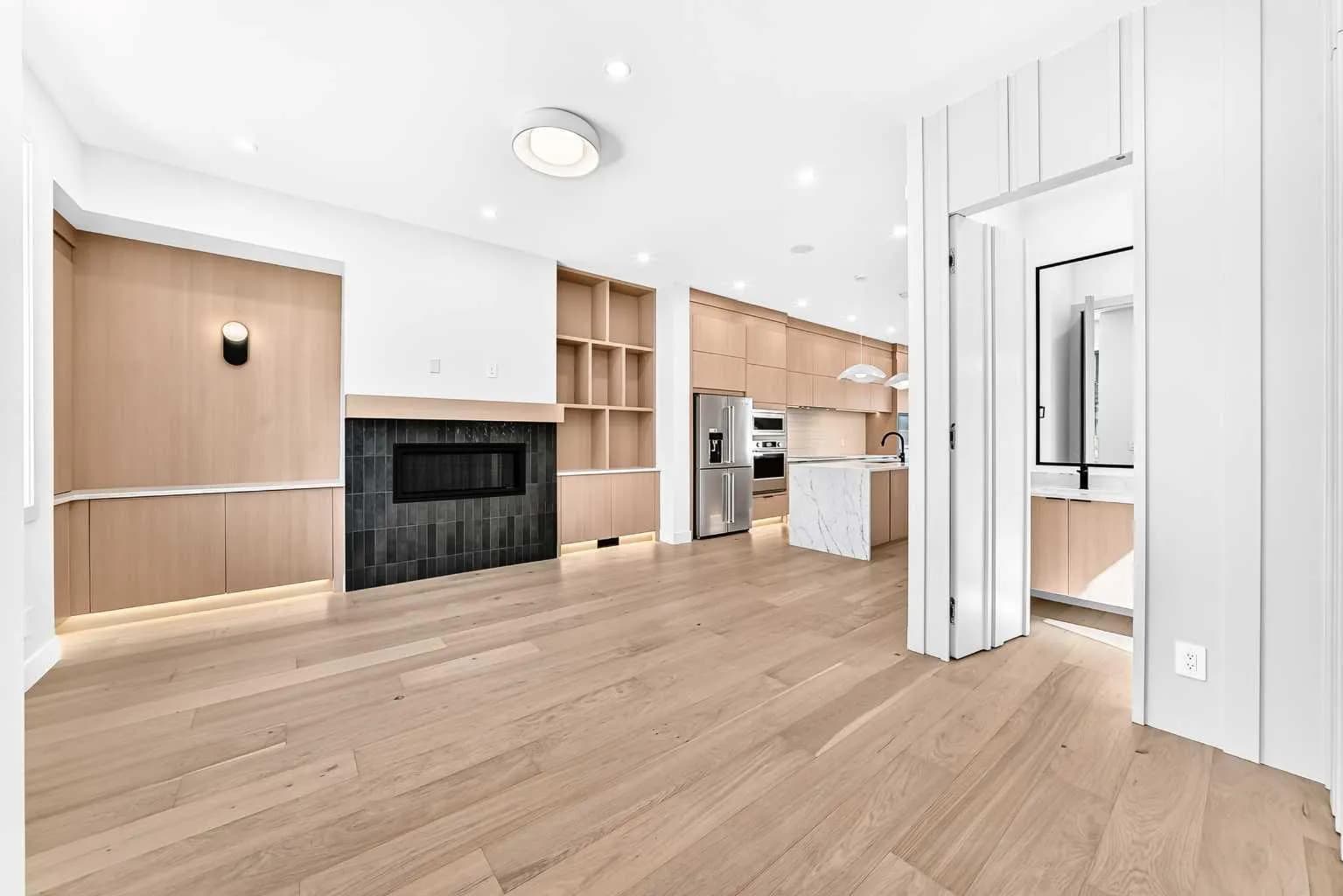 Semi Detached (Half Duplex)