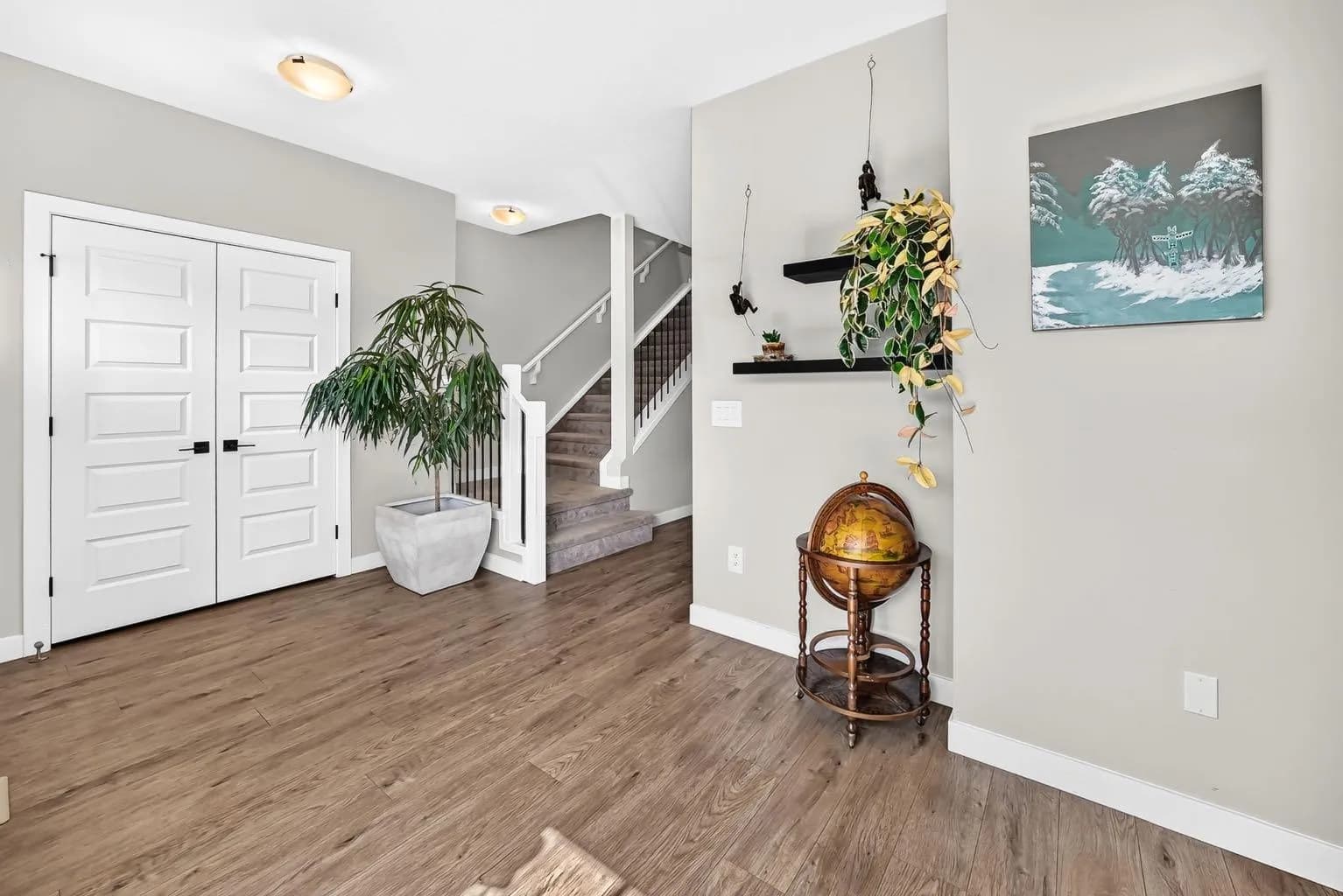Semi Detached (Half Duplex)