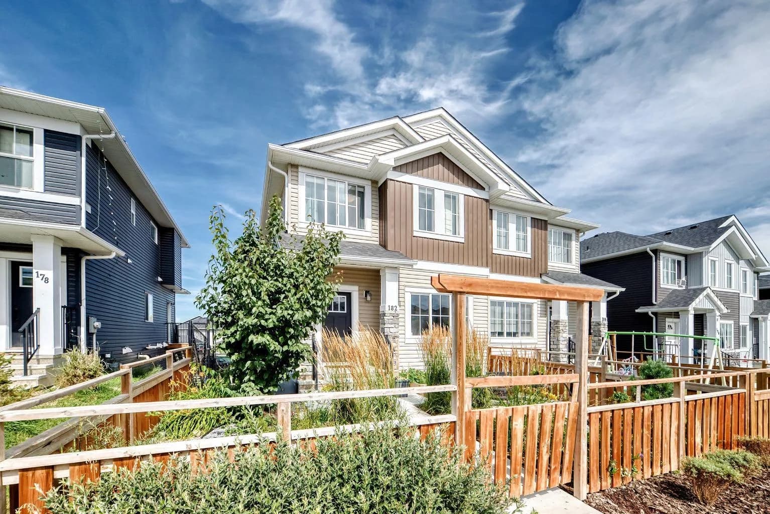 Semi Detached (Half Duplex)
