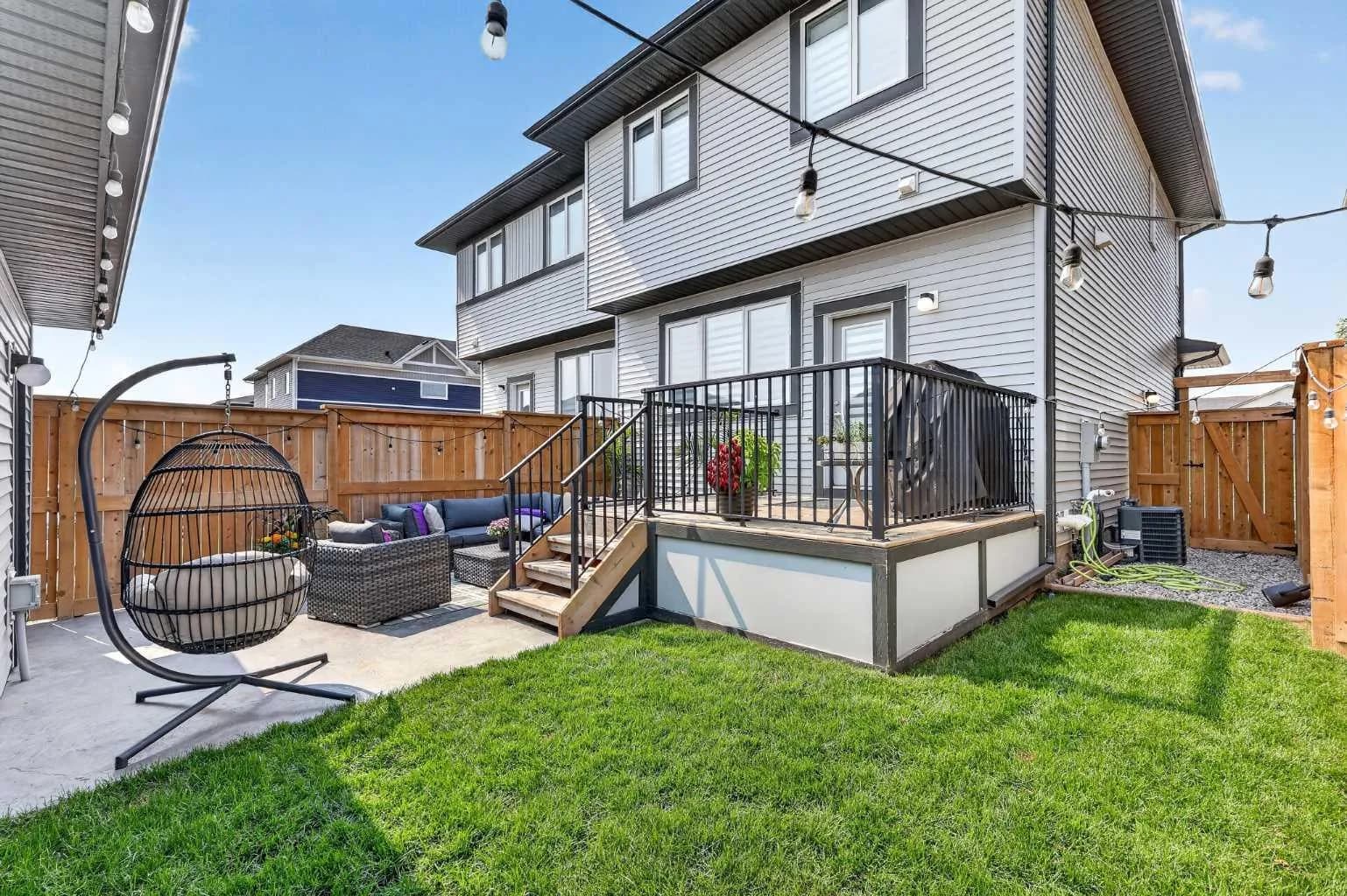 Semi Detached (Half Duplex)