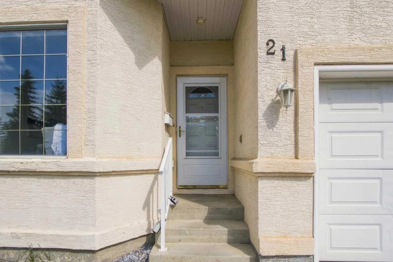 Semi Detached (Half Duplex)