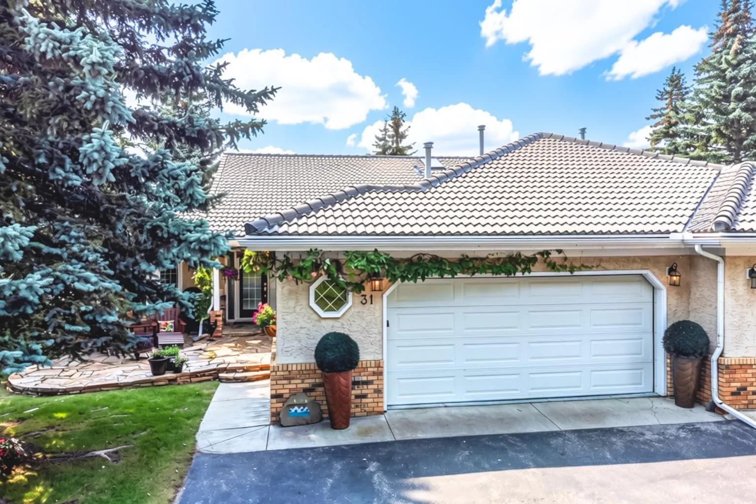 Semi Detached (Half Duplex)
